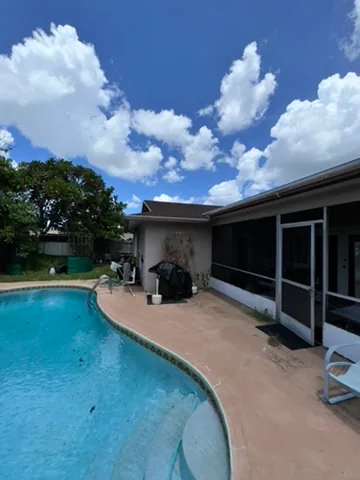 West Palm Beach E Mountain Dr As-Is Home Sale Case Study