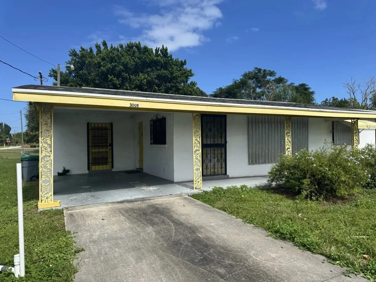Vacant inherited house for sale in Florida